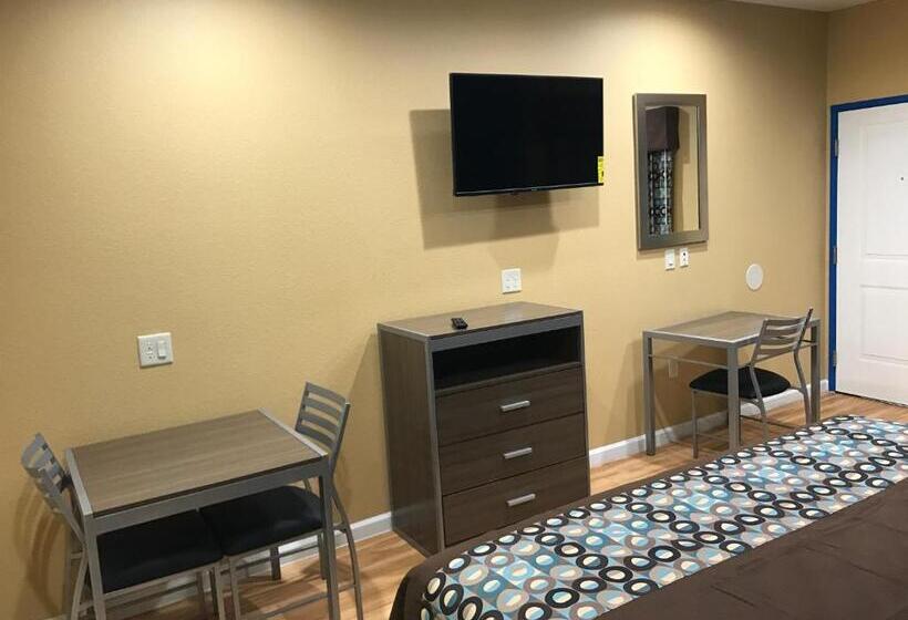 מוטל Deluxe Inn & Suites   Baytown