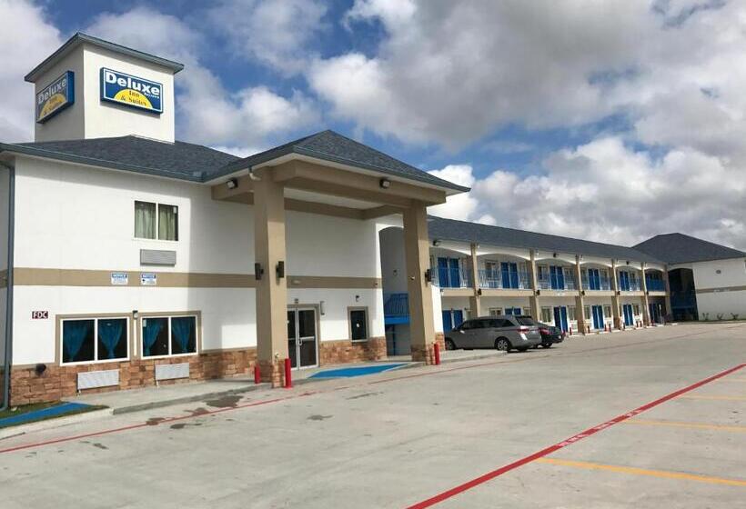 汽车旅馆  Deluxe Inn & Suites   Baytown
