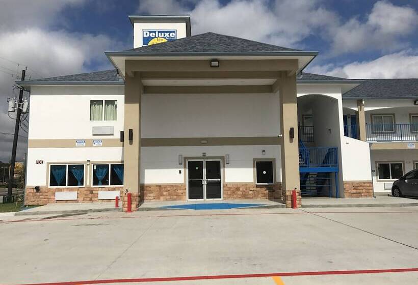 מוטל Deluxe Inn & Suites   Baytown