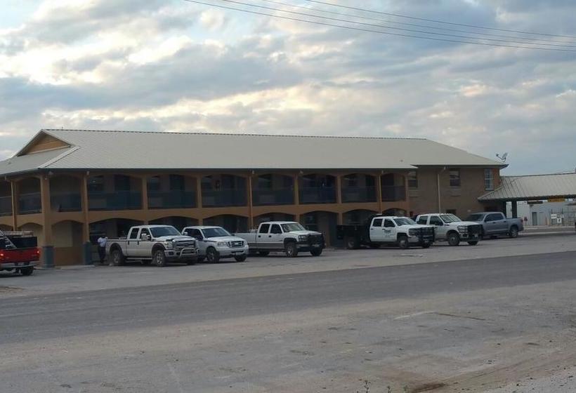 Мотель Derrick Inn