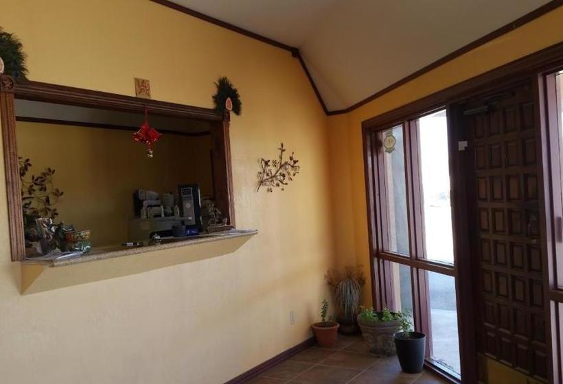 Мотель Derrick Inn