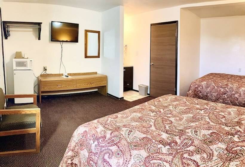 فندق على الطريق Desert Inn