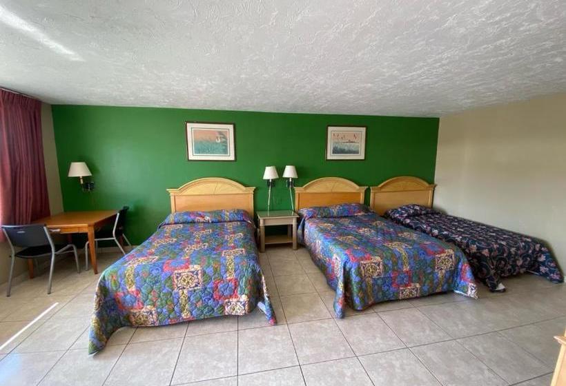 فندق على الطريق Economy Inn