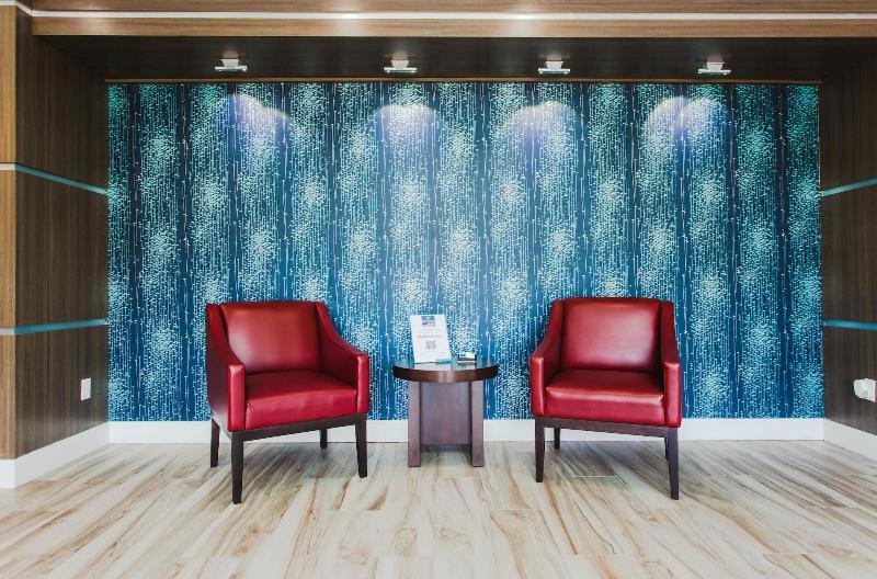 فندق على الطريق Express Inn  Spring