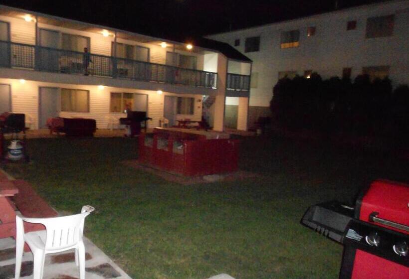 فندق على الطريق Flagship Motorcourt