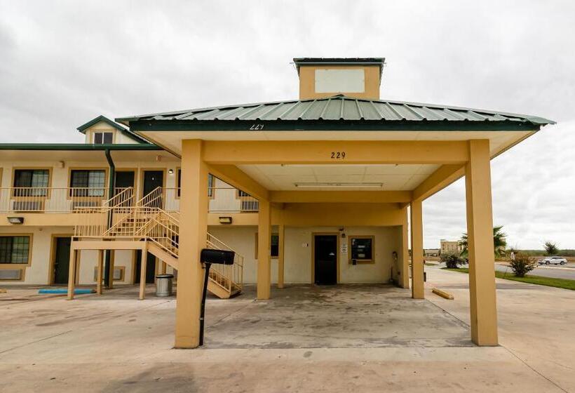 汽车旅馆  OYO Hotel Pearsall I-35 East