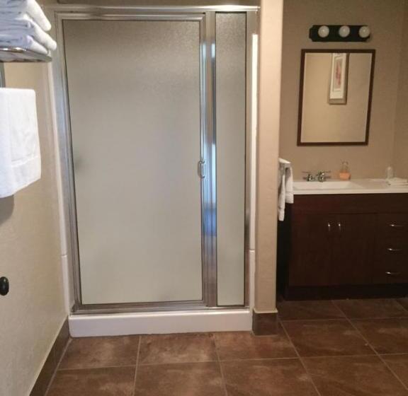 فندق على الطريق Harrison Inn