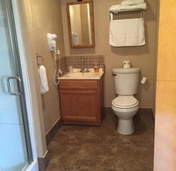 فندق على الطريق Harrison Inn