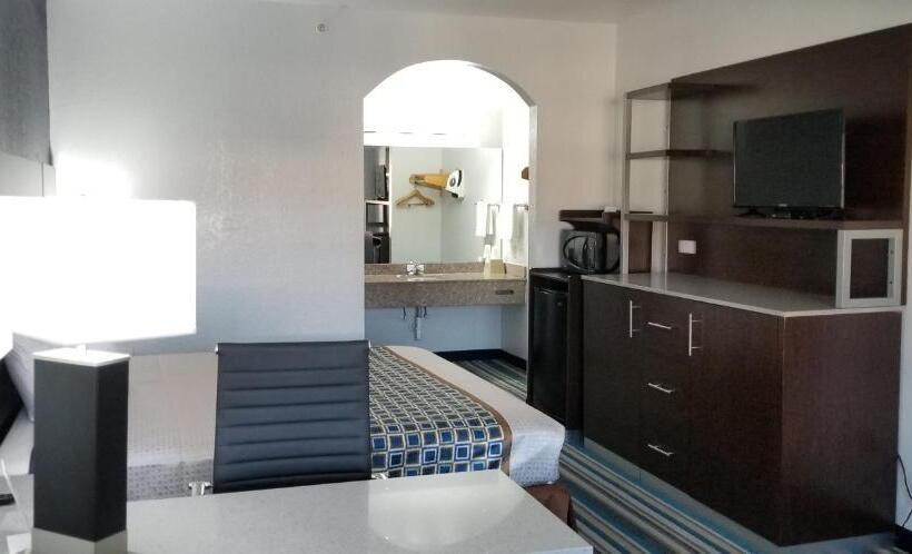 Мотель Homebridge Inn And Suites