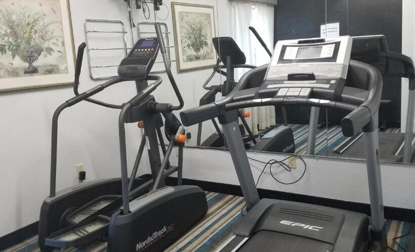 모텔 Homebridge Inn And Suites