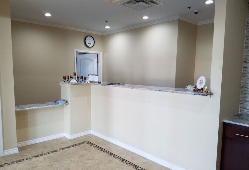 Мотель Luxury Inn & Rv Park