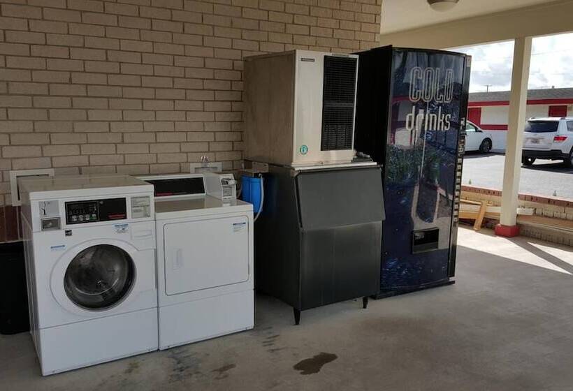 Мотель Luxury Inn & Rv Park