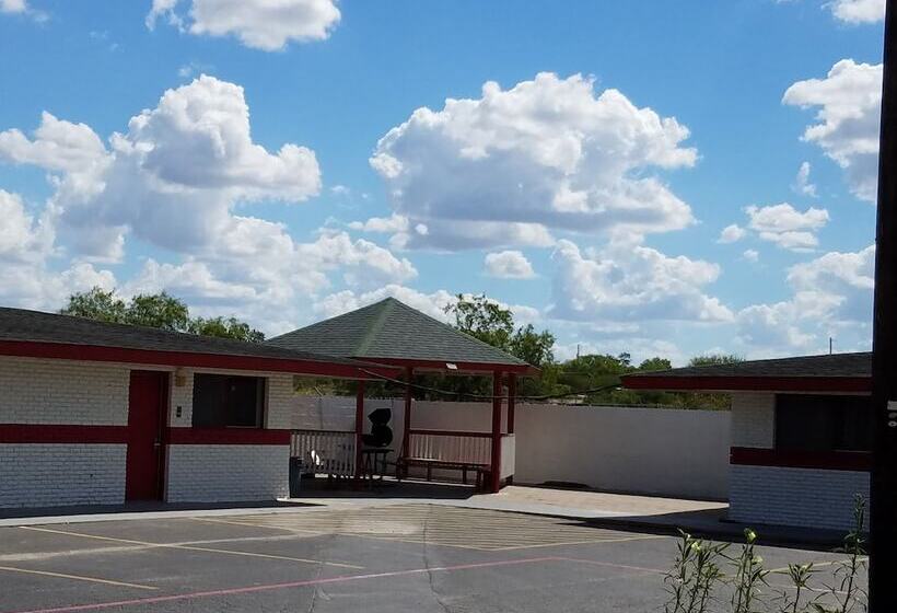 Мотель Luxury Inn & Rv Park