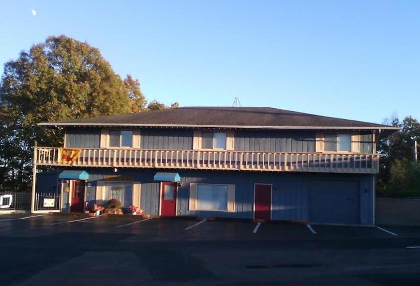 فندق على الطريق Mountain Country Inn