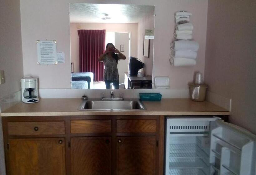 فندق على الطريق Mountain Country Inn