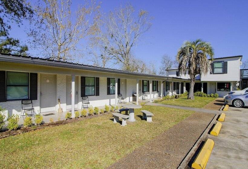 فندق على الطريق OYO Hotel Sulphur LA Hwy 90 West