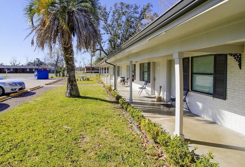 فندق على الطريق OYO Hotel Sulphur LA Hwy 90 West