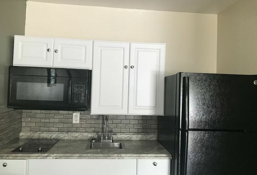 모텔 Paris Extended Stay Suites