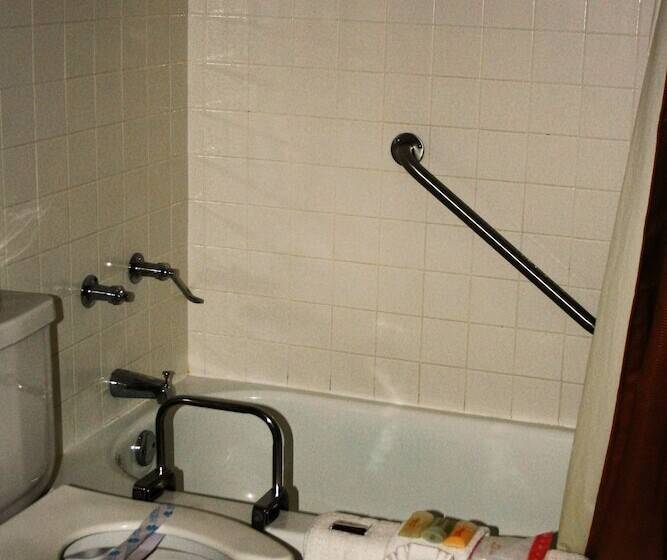 مُتل Passion Play Road Inn   Formerly Statue Road Inn