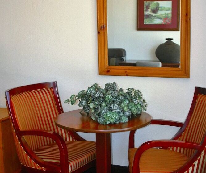 مُتل Passion Play Road Inn   Formerly Statue Road Inn