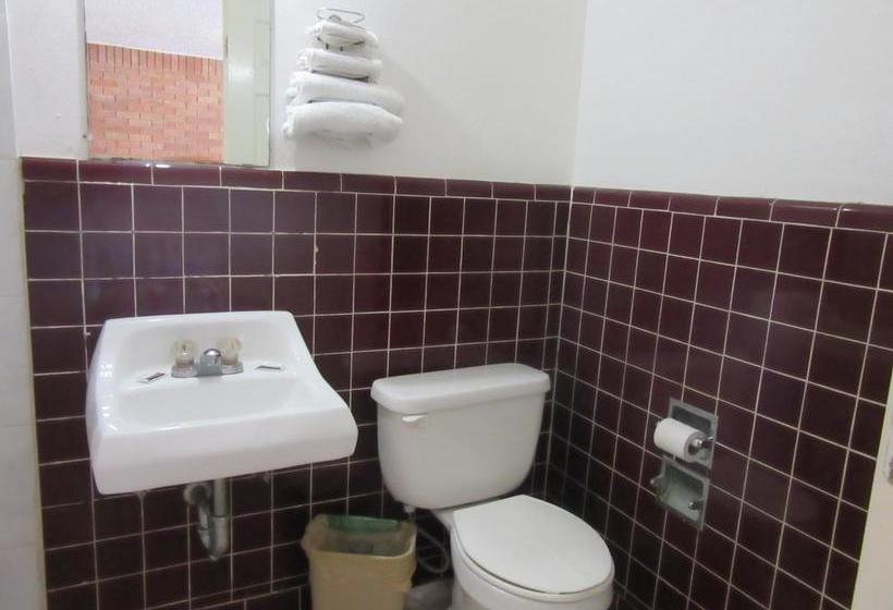 Мотель Relax Inn Tyler