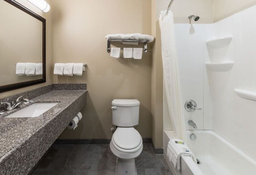 Мотель Scottish Inns & Suites