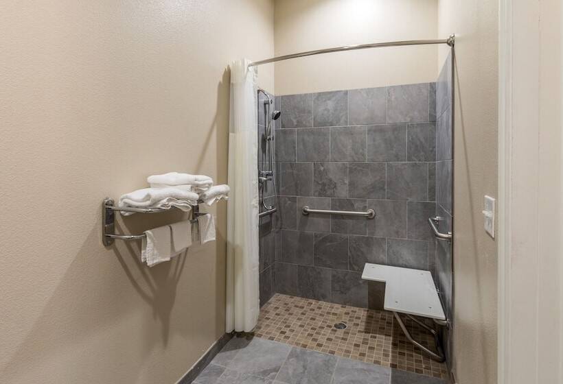 Мотель Scottish Inns & Suites