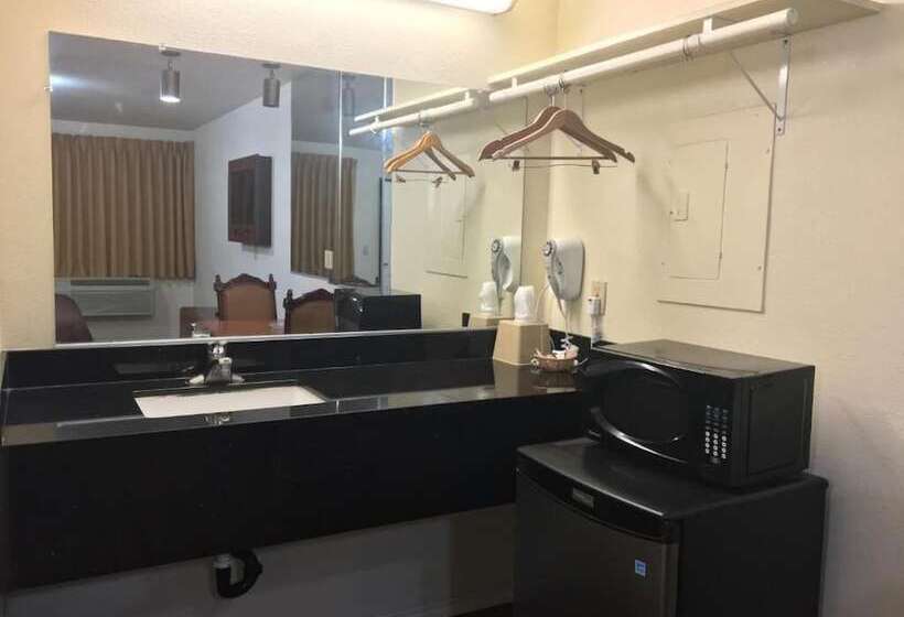 فندق على الطريق Sierra Inn