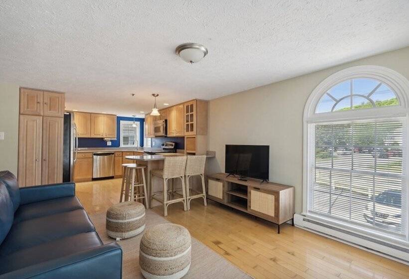 מוטל Stage Run By The Sea