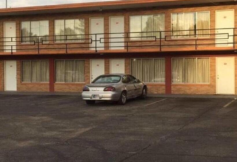 モーテル Statesman Inn