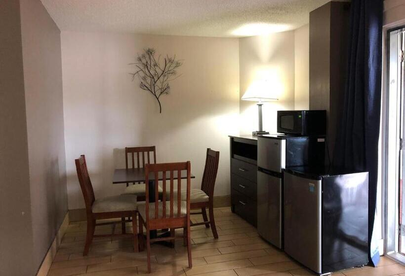 فندق على الطريق Sun Coast Inn