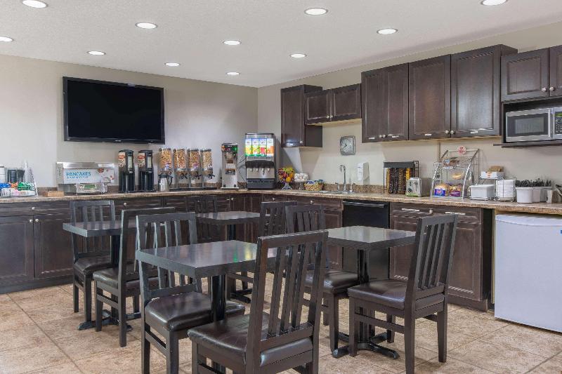 مُتل Super 8 By Wyndham Fort Mcmurray