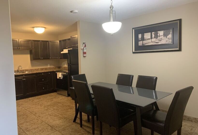 مُتل Super 8 By Wyndham Fort Mcmurray