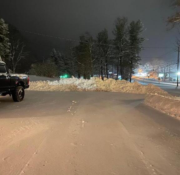 מוטל The Garrett Inn