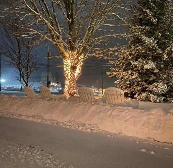 מוטל The Garrett Inn