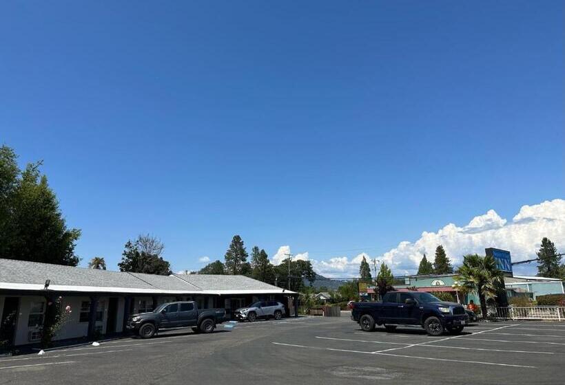 モーテル Western Village Inn Newly Renovated