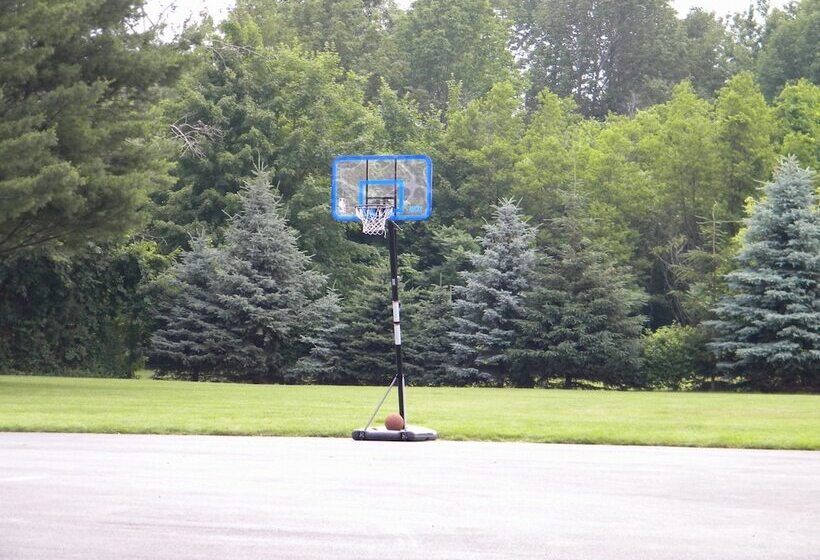 Nader S Motel & Suites