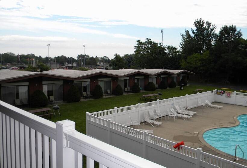 Nader S Motel & Suites