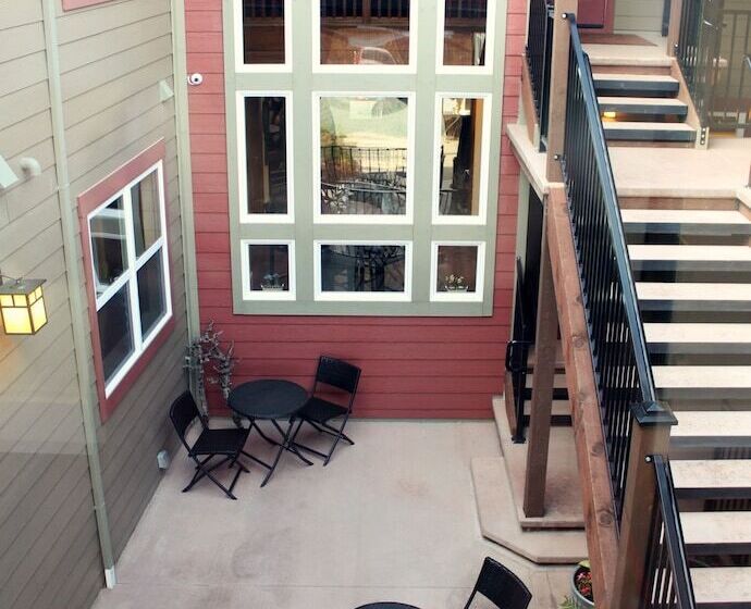 ホテル Rest, A Boutique