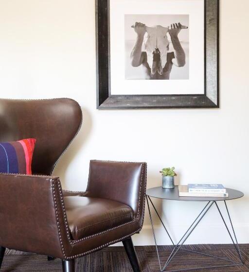 Santiago Resort   Palm Springs Premier Gay Men’s Resort