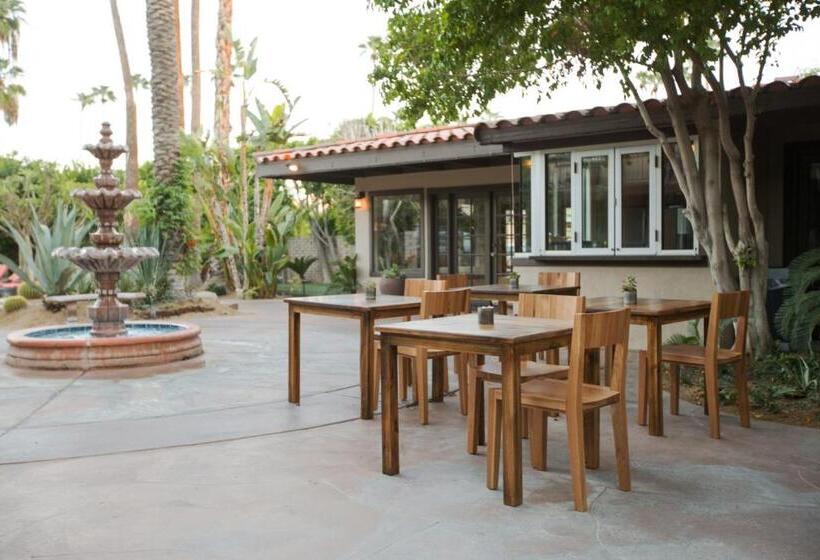 Santiago Resort   Palm Springs Premier Gay Men’s Resort