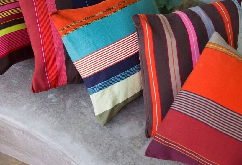 Santiago Resort   Palm Springs Premier Gay Men’s Resort