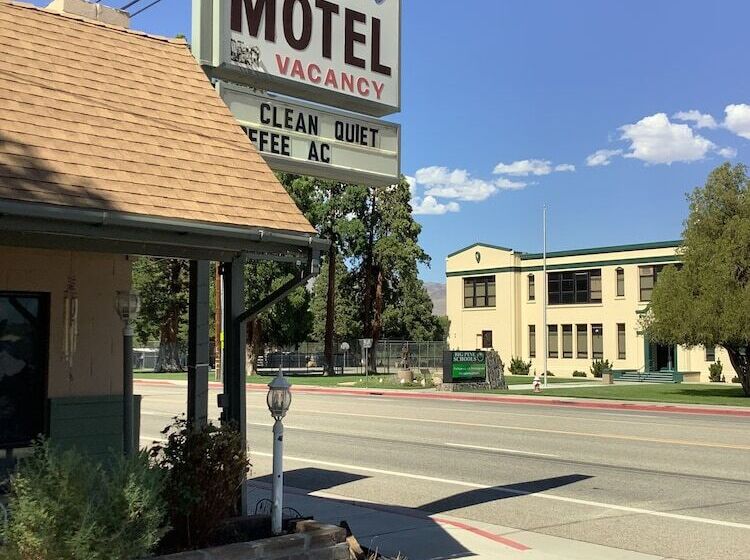 Starlight Motel