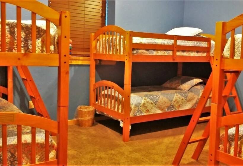 Teton Hostel Hideaway