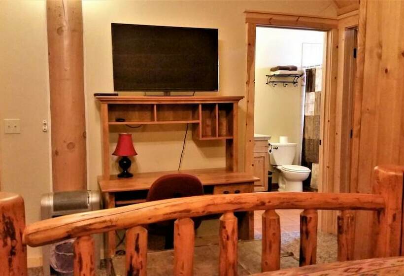 Teton Hostel Hideaway