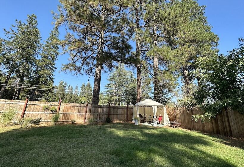 Мотель The Pines Inn And Cottages