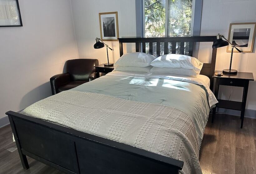 Мотель The Pines Inn And Cottages