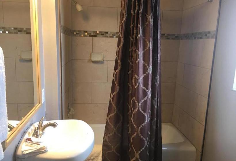 Townhouse Motel   West Sacramento