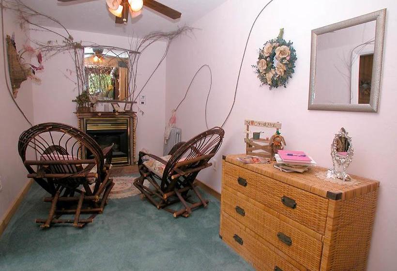 צימר Wikiup Hummingbird