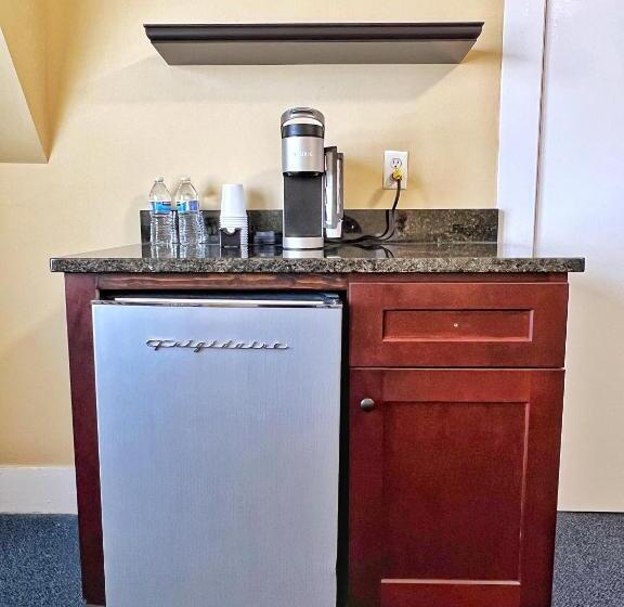 The Winthrop Arms Hotel And Restaurant